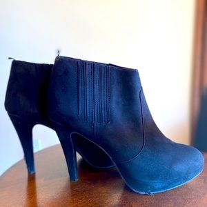 High heeled booties